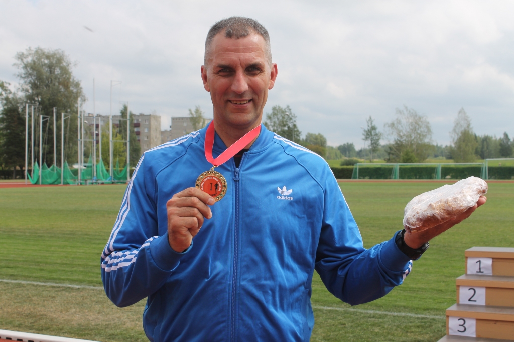 Vīrieši mērojās spēkiem 3 kilometru soļošanā. Par uzvarētāju kļuva Raivis Bērziņš. 	
Autors: Ziedonis Lazdiņš