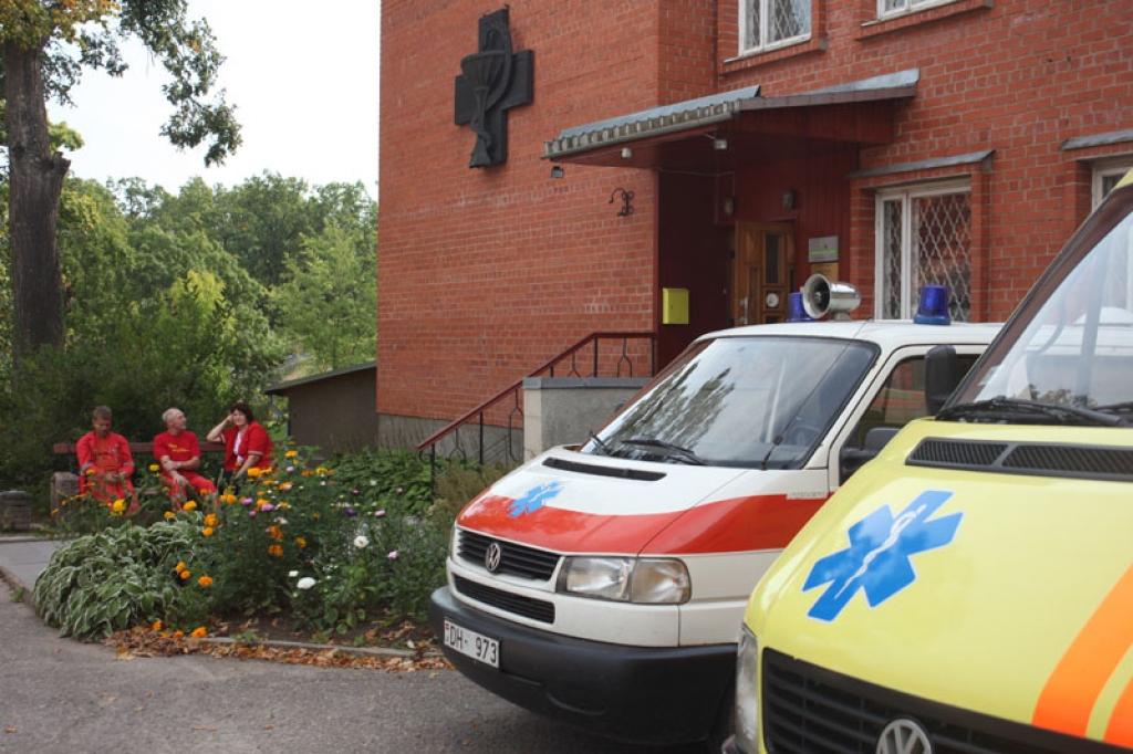 Gulbenes neatliekamās medicīniskās palīdzības dienesta brigādes jaunajās mājās jūtas labi.
Autors: Gatis Bogdanovs