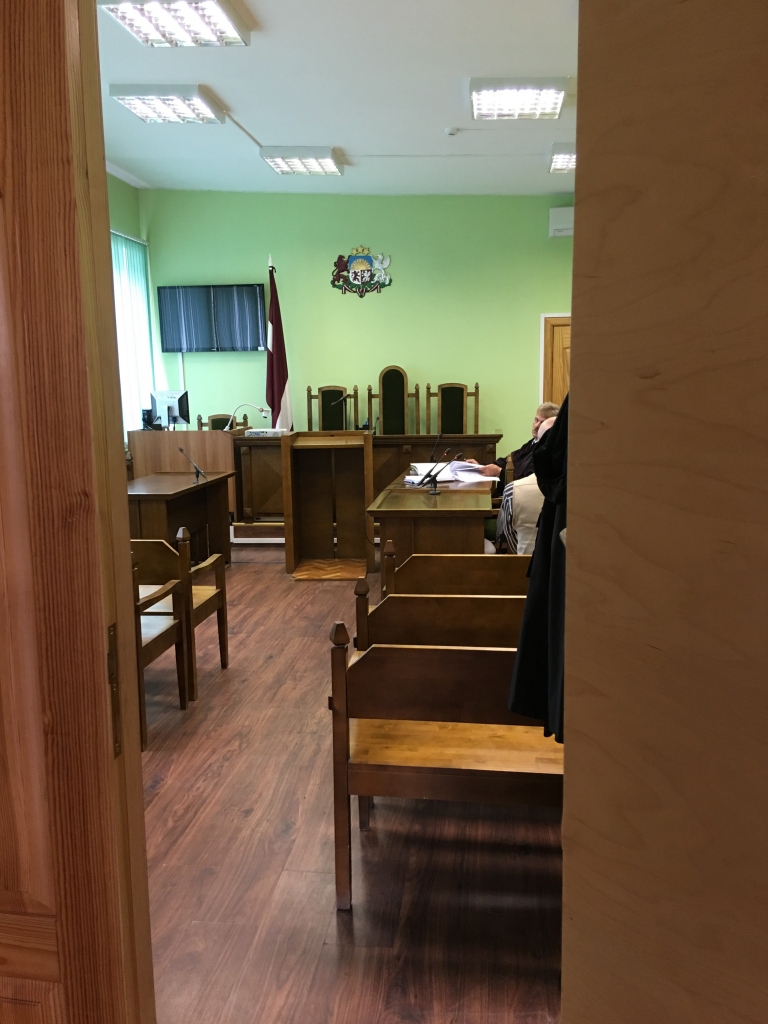 Vidzemes rajona tiesā Gulbenē 11.septembra sēdē, turpinot veikt tiesas izmeklēšanu sakarā ar pirms trīs gadiem Rankā notikušo smago autoavāriju, izskanēja, ka, iespējams, šogad varētu nonākt līdz tiesu debatēm un spriedumam lietā.    
Autors:  Diāna Odumiņa