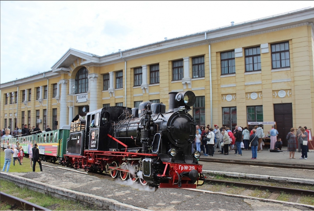 Autors: no Dzirksteles arhīva