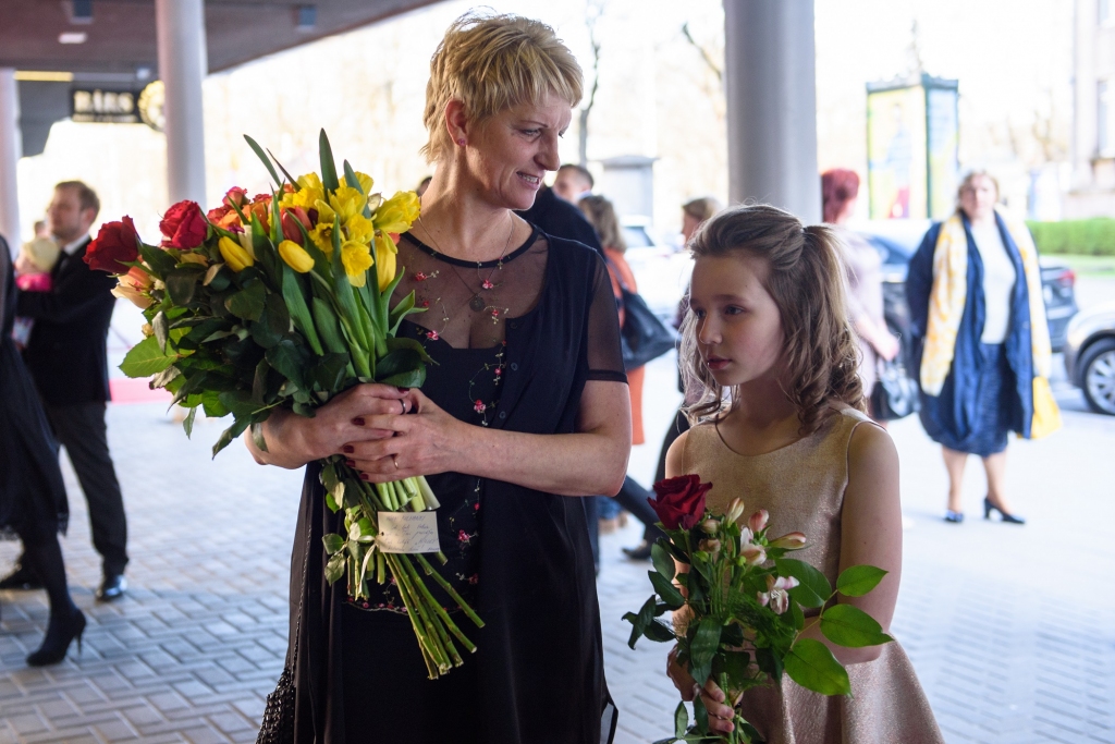 rezisore Inara Kolmane un aktrise Ruuta Kronberga.