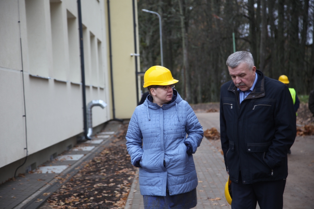 No 6 pretendentiem atlasē uz novada sociālās aprūpes centra “Jaungulbenes alejas” vadītāja amatu izraudzīta 45 gadus vecā jaungulbeniete Marika Andževa.
Autors: no Dzirksteles arhīva