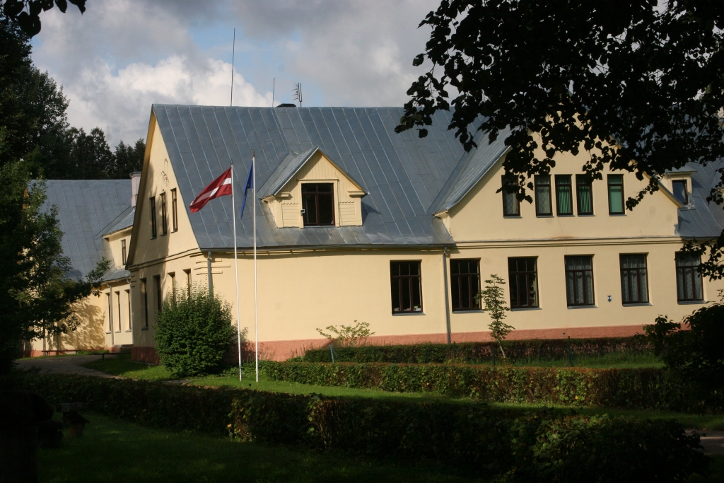 Autors: no “Dzirksteles” arhīva