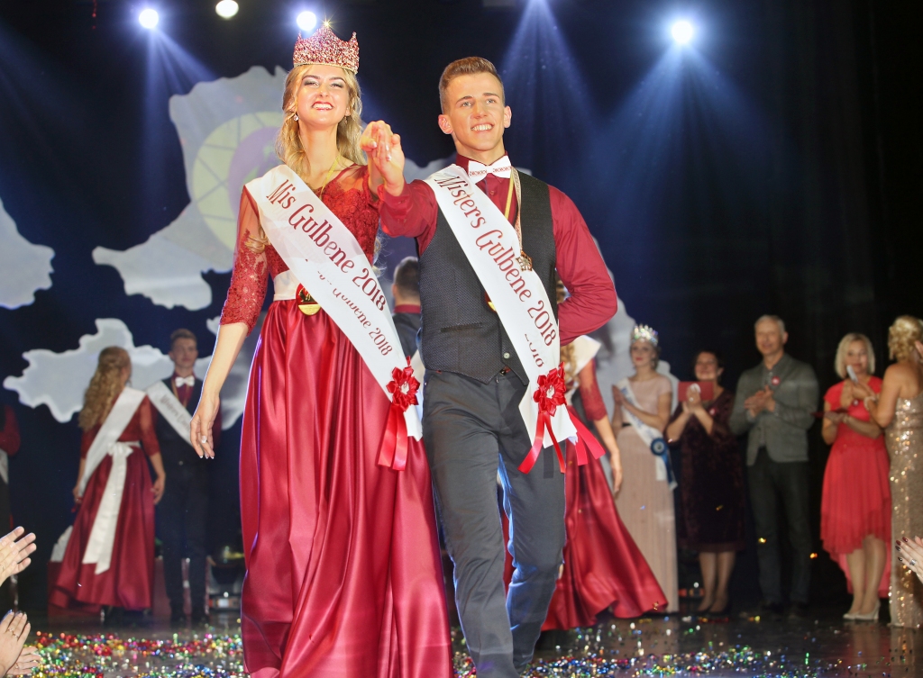 Drosmīgi un atraktīvi! Tādi šoreiz bija visi pretendenti uz titulu “Mis un Misters Gulbene 2018”. Galveno titulu “Mis Gulbene 2018” ieguva gulbeniete Evelīna Ilva, kura šoruden uzsāka studijas Rīgas 1.medicīnas koledžā zobārsta asistenta studiju programmā. Brīvajā laikā viņa dejo “Zelta Rūsiņā”. Savukārt “Misters Gulbene 2018” ir Lauris Avotiņš no Krapas, kurš studē Latvijas Nacionālajā aizsardzības akadēmijā Sauszemes spēku nodaļā un uzskata, ka Latvijai ir nepieciešami inteliģenti un spēcīgi virsnieki. Krāšņi, atraktīvi un skaisti ir izskanējis konkurss “Mis un Misters Gulbene 2018”. Skatītājus priecēja pārdomātie jauniešu uznācieni un viesmākslinieku uzstāšanās. Par pasākuma atraktīvo noskaņu rūpējās Māris Grigalis.	
Autors: Gatis Bogdanovs