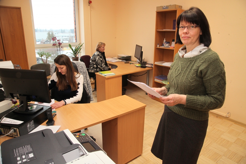 Novada bāriņtiesas priekšsēdētāja Inga Dukure (priekšplānā).
Autors: no Dzirksreles arhīva