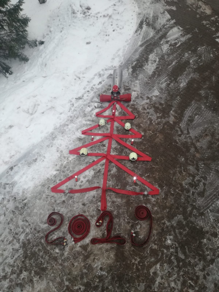 Gulbenes ugunsdzēsēju sveiciens Jaunajā gadā.
Autors: no VUGD arhīva