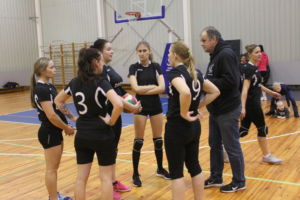 II līgā ar izcīnītām divām uzvarām pirmo pozīciju notur Druvienas volejbolistes.   
Autors: Dace Anča