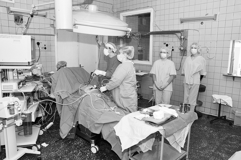 Tiesības saņemt medicīnas pakalpojumu pilno “grozu” pacientiem ir vēl trīs mēnešus no brīža, kad, piemēram, izbeigtas darba attiecības vai zaudēts bezdarbnieka statuss. Ja tas mainās, pašam nav jāziņo, jo šādu informāciju iestādes cita no citas saņem elektroniski.
Autors: DAINIS ĢELZIS