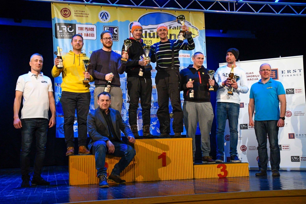 Tieši tāpat kā pirms gada arī šogad Mareks Švarcs-Švampāns un Armands Lūkins rallijsprintā ir labākie.  
Autors: rallija organizatori