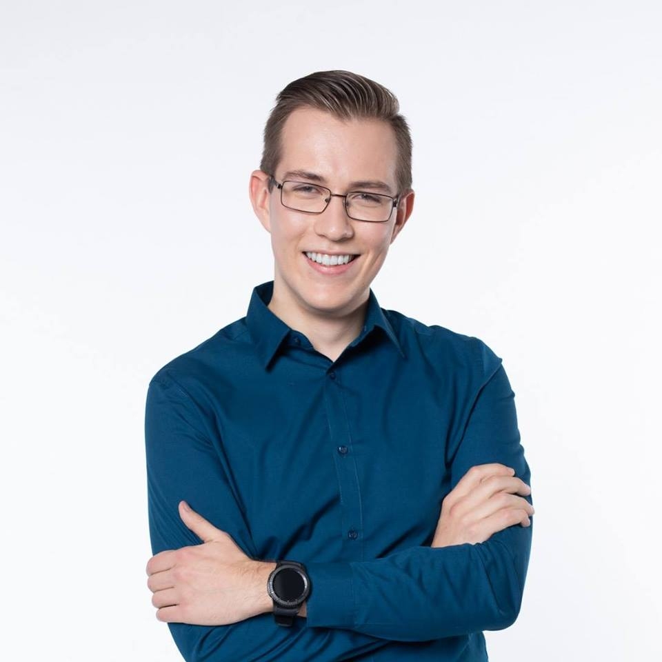 Programmas “Mana Latvija.lv. Dari digitāli!” vēstnesis un pirmās starptautiskās ekonomikas olimpiādes zelta medaļas ieguvējs Vairis Stramkalis.
Autors: Publicitātes foto