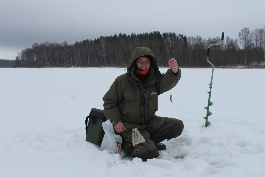 Zemledus makšķerēšanā 2.vieta – Ričardam Ostrovskim ar 2,458 kg lielu lomu. 		
Autors:  Ziedonis Lazdiņš 
