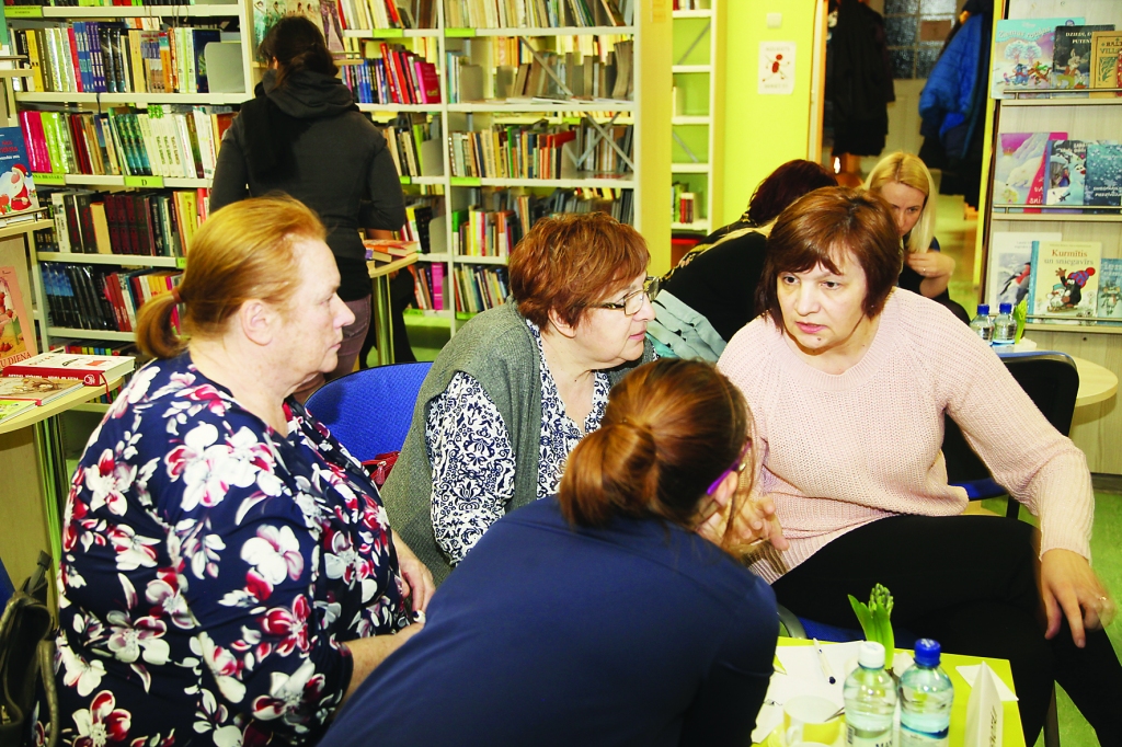 Komandas “Sēņotāji” dalībnieces teica - jo šaurāks kļūst jautājumu loks, jo grūtāk ir atbildēt. Viņām visām ļoti patīk sēņot. 	
Autors: Gatis Bogdanovs 
