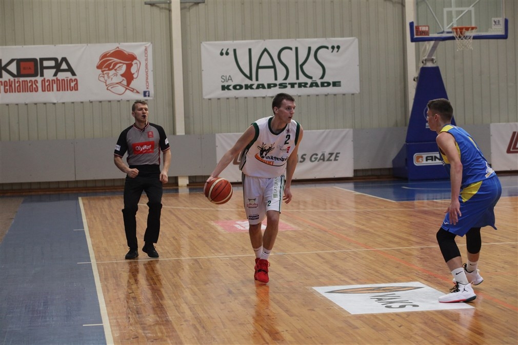 Sandis Bēts (nr.2) spēlē ar Jelagas komandu guva 19 punktus.
Autors: no Dzirksteles arhīva