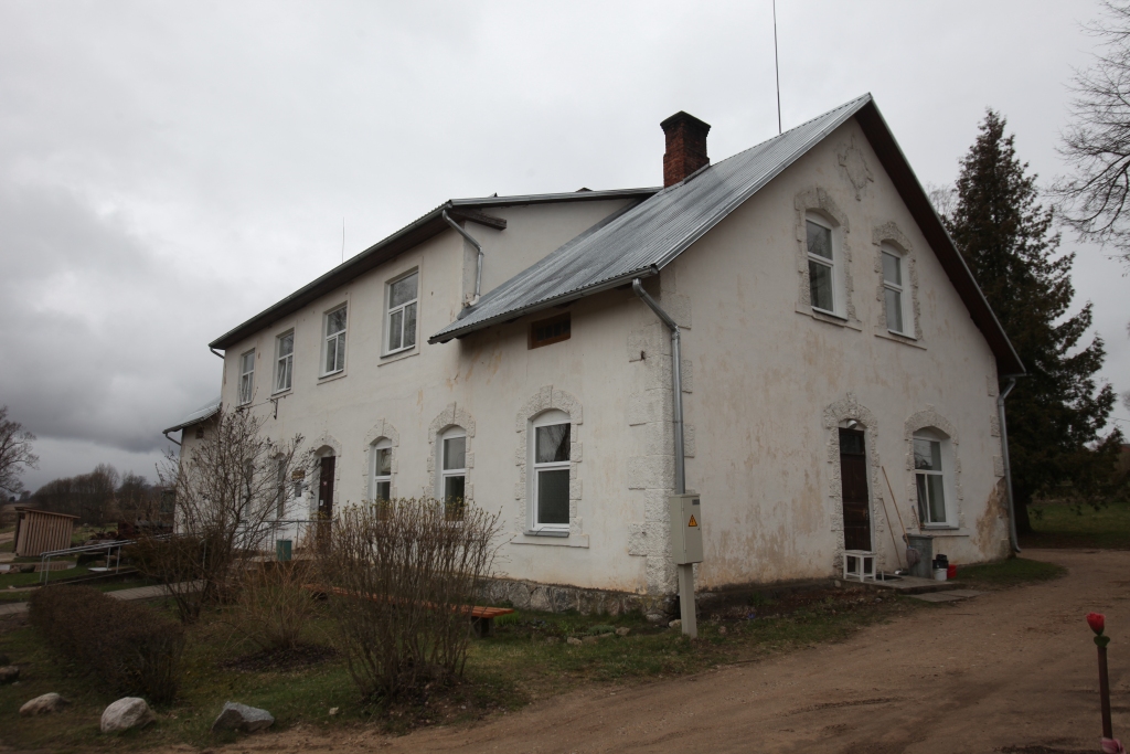 Pēc sociālās aprūpes centra “Tirza” ēkas izbrīvēšanas tur taps grupu dzīvokļi pilngadīgām personām ar garīga rakstura traucējumiem. Šāds pakalpojums pašvaldībai minētajai iedzīvotāju kategorijai obligāti jānodrošina, sākot ar 2023.gada 1.janvāri. 	
Autors: no “Dzirksteles” arhīva