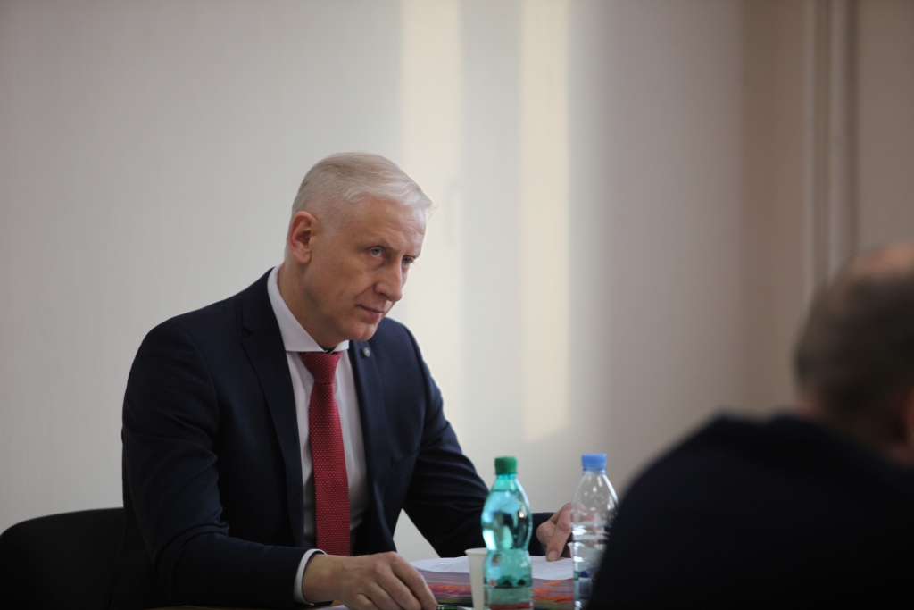 Caurspīdīgāks un daudz detalizētāks budžets ir sagatavots Gulbenes novada pašvaldībā 2019.gadam. Tā projekts ir publiski pieejams pašvaldības mājaslapā. Pagājušajā nedēļā finanšu komitejas sēdē domes priekšsēdētājs Normunds Audzišs komentēja budžetu un iezīmēja vairākus aktuālus jaunumus. 	
Autors: Gatis Biogdanovs