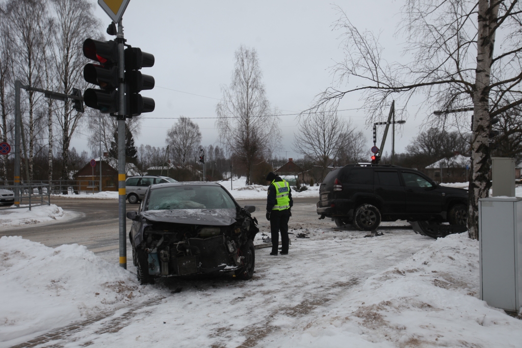 Autors: no “Dzirksteles” arhīva