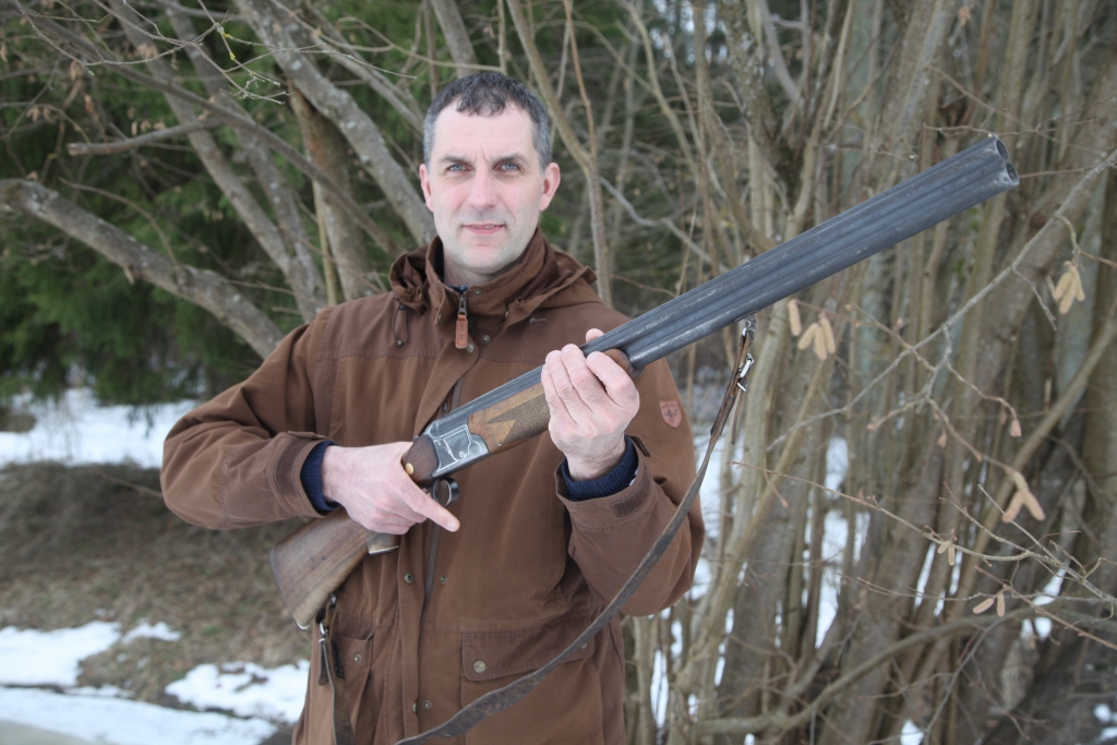 Raivis Bērziņš savas medību gaitas sācis jau 1992.gadā un cer, ka medīs līdz sirmam vecumam. 
Autors: Gatis Bogdanovs