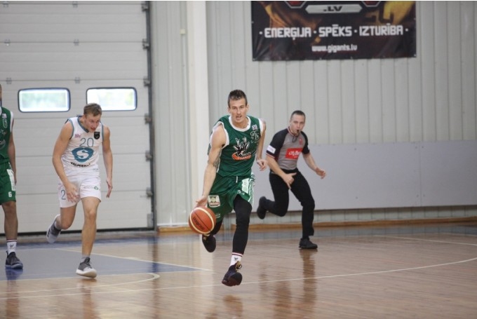 Autors: no Dzirksteles arhīva