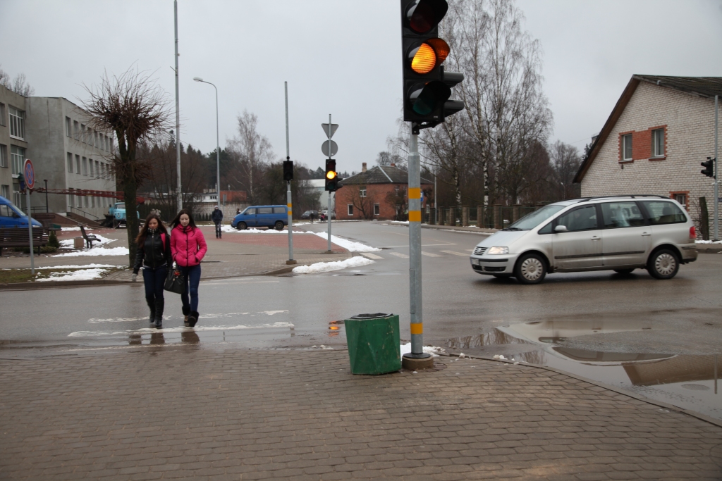 Autors: no Dzirksteles arhīva