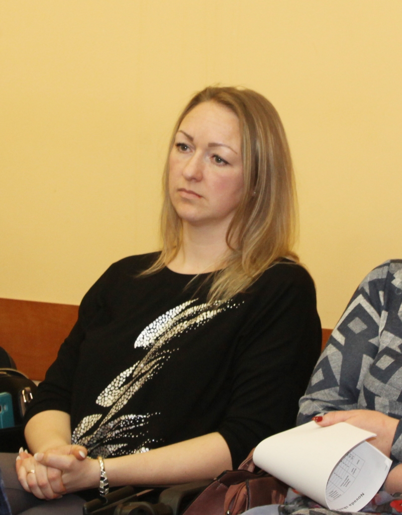 “Šobrīd ir viena vienīgā emocija – neziņa. Un es nevaru atbildēt cilvēkiem, jo es pati nezinu.”
Kristīne Slica
Autors: no “Dzirksteles” arhīva