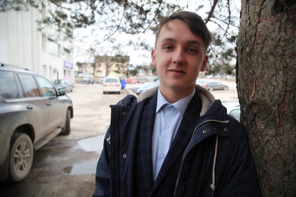 Pagaidām Dāvis Deivids Bukovskis ir vienīgais no Gulbenes novada, kurš vēlas iekļūt Jauniešu Saeimā. Ikvienam ir iespēja viņu atbalstīt, nobalsojot Jauniešu Saeimas mājaslapā. Vēlēšanas šogad ilgst līdz 7.aprīlim. 
Autors: Gatis Bogdanovs