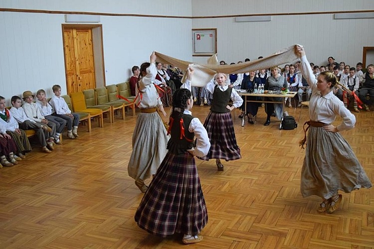 Aluksniesiem.lv raksta attēla aizvietotājs