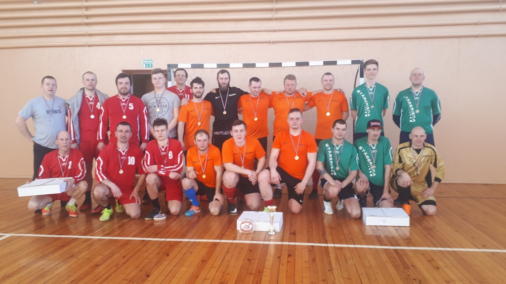 Kausu izcīnīja “Ranka”, 2.vietā - “Rankas veterāni”, 3.vietā - “Stāmeriena”. 
Autors: no turnīra arhīva