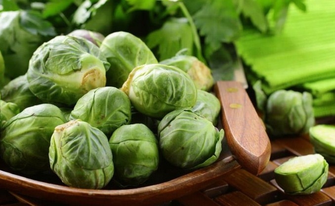 Briseles kāposti tāpat kā citi zaļie dārzeņi bagātīgi satur K vitamīnu un antioksidantus, tomēr īpaši vērtīgus šos dārzeņus padara omega-3 taukskābju saturs.
Autors: gardedis.lv