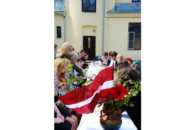 Baltā galdauta svētki Stāmerienā. 2018.gads
Autors: no Dzirksteles arhīva