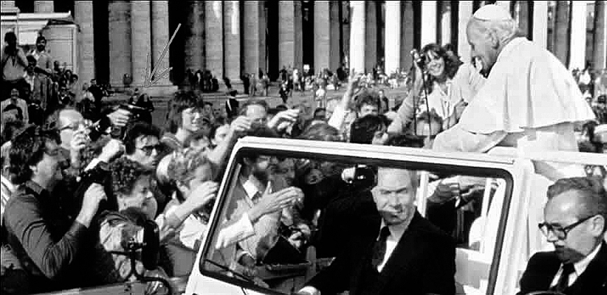 Mehmeta Ali Agdžas uzbrukums Romas pāvestam Jānim Pāvelam II Sv.Pētera laukumā Vatikānā 1981. gadā.