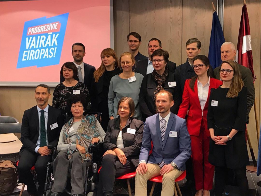 Autors: no deskgram.net