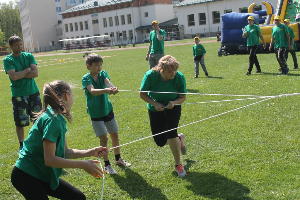 Trešo gadu pēc kārtas par uzvarētājiem kļuva Mazmaču ģimene no Daukstu pagasta.    
Autors: Dace Anča