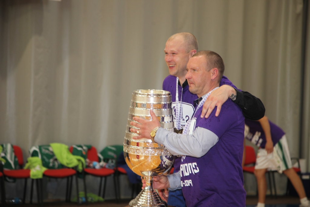 Kluba valdes priekšsēdētājs Gatis Rikveilis saka, ka uzaicinājums ir saņemts un bijusi interese no Latvijas Basketbola savienības (LBS) puses, tomēr par 85% varot teikt, ka 