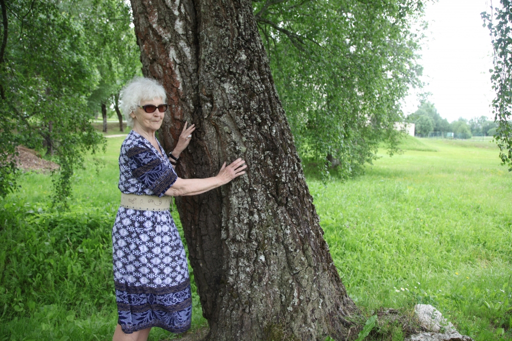 Dzintrai Ceriņai vienmēr ir svarīga saikne ar dabu. To izzināt un izprast viņa mācījusi arī saviem skolēniem.
Autors: Inese Indzere
