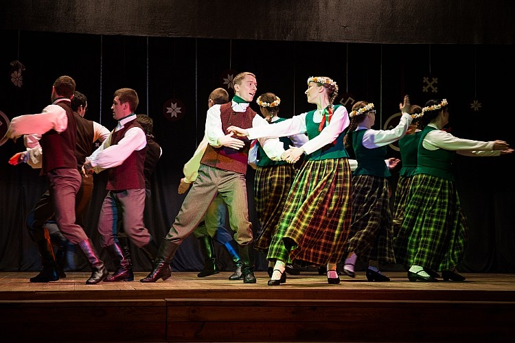 Litenes pagasta tautas nama jauniešu deju kolektīvs 