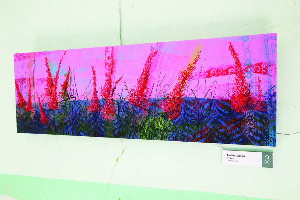 Starptautiskajā mākslas plenērā radītais krāšņais mākslas skolas pedagoģes Rudītes Liepiņas “Vakars”.
Autors: Gatis Bogdanovs