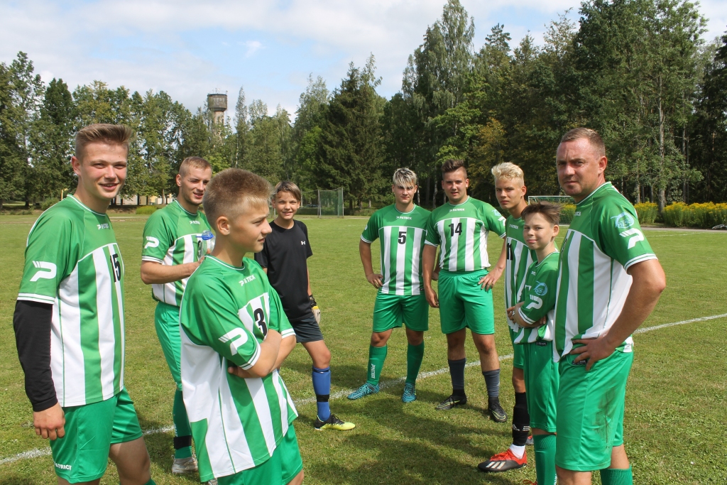 Gulbenes NBJSS komanda turnīra tabulā atrodas 4.vietā un gatavojas finālspēlēm. 
Autors: Ziedonis Lazdiņš