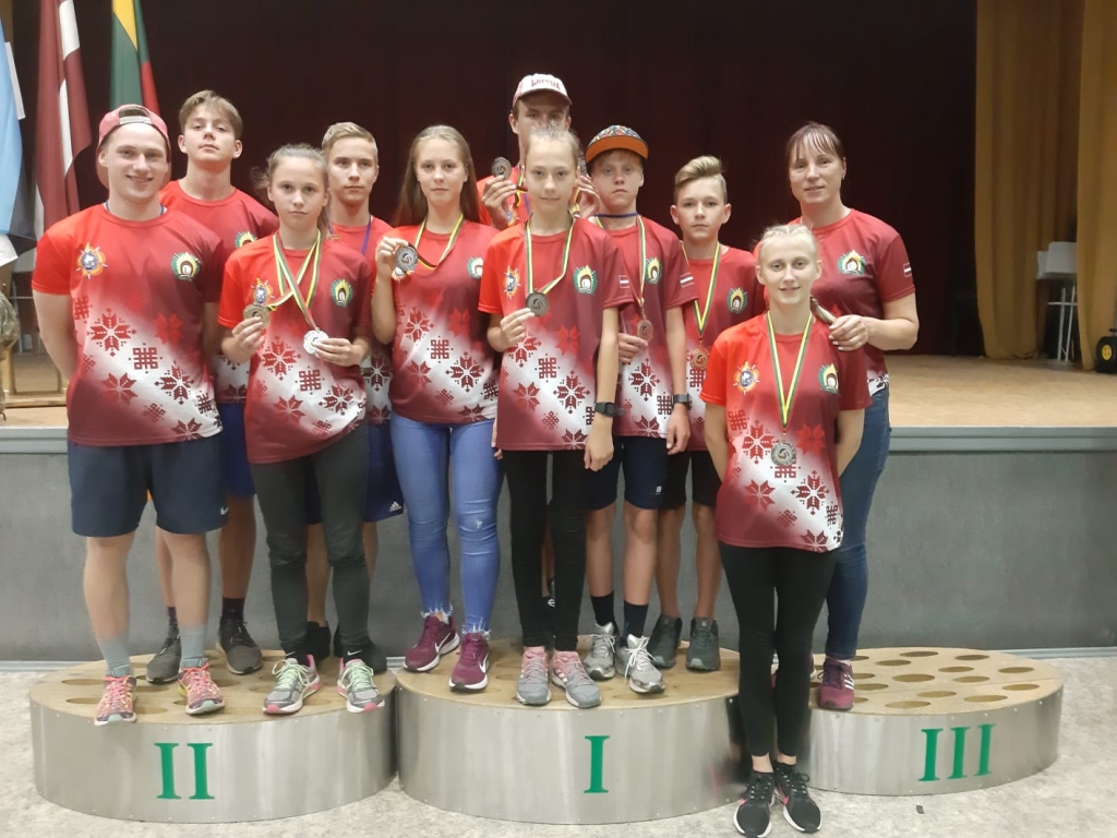 Baltijas militārajās sporta spēlēs Latviju pārstāvēja Gulbenes novada jaunsargi instruktores Lāsmas Gabdulļinas vadībā. Mūsējie izcīnīja uzvaru! 
Autors: no personiskā arhīva