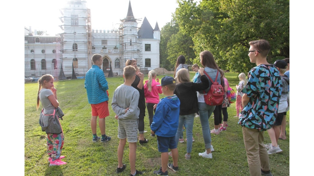 Diasporas un Latvijas bērnu kopējās nometnes 