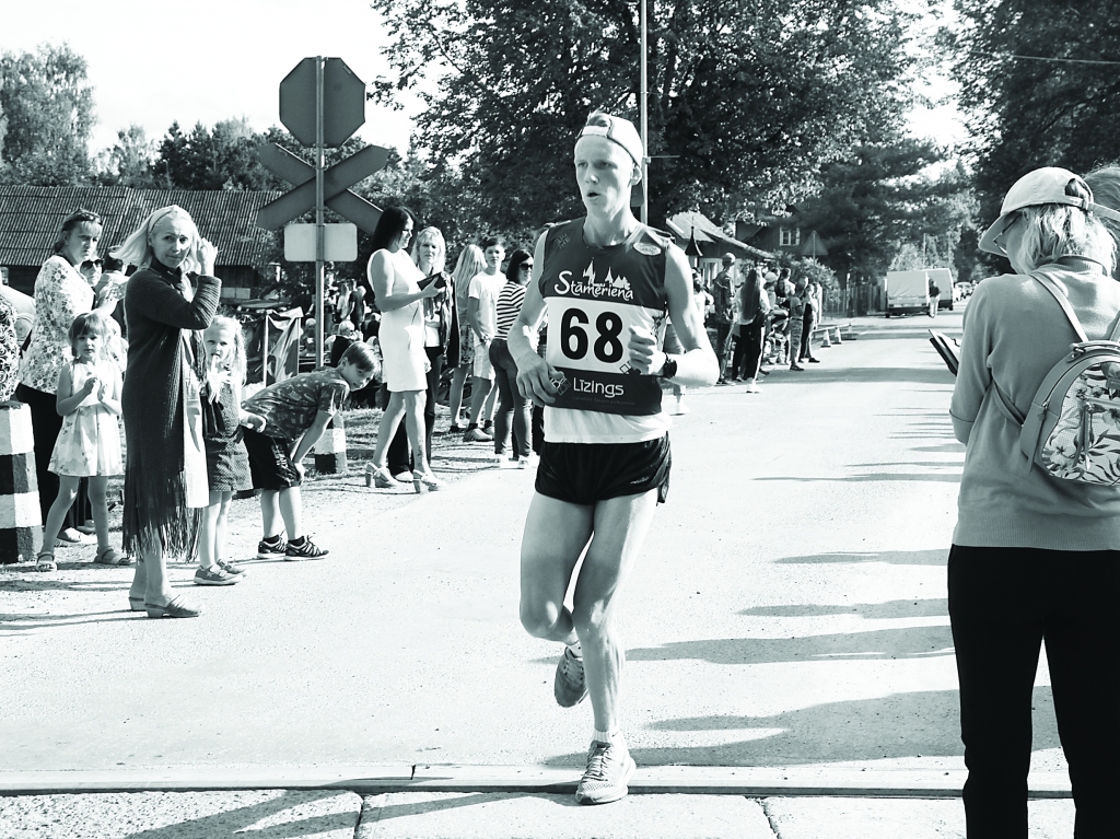 V 3 grupā (1999.-2003.g.dz.) par uzvarētāju kļuva Lauris Lapsa no Daukstēm, viņam arī otrais absolūti labākais rezultāts.  
Autors: Gatis Bogdanovs