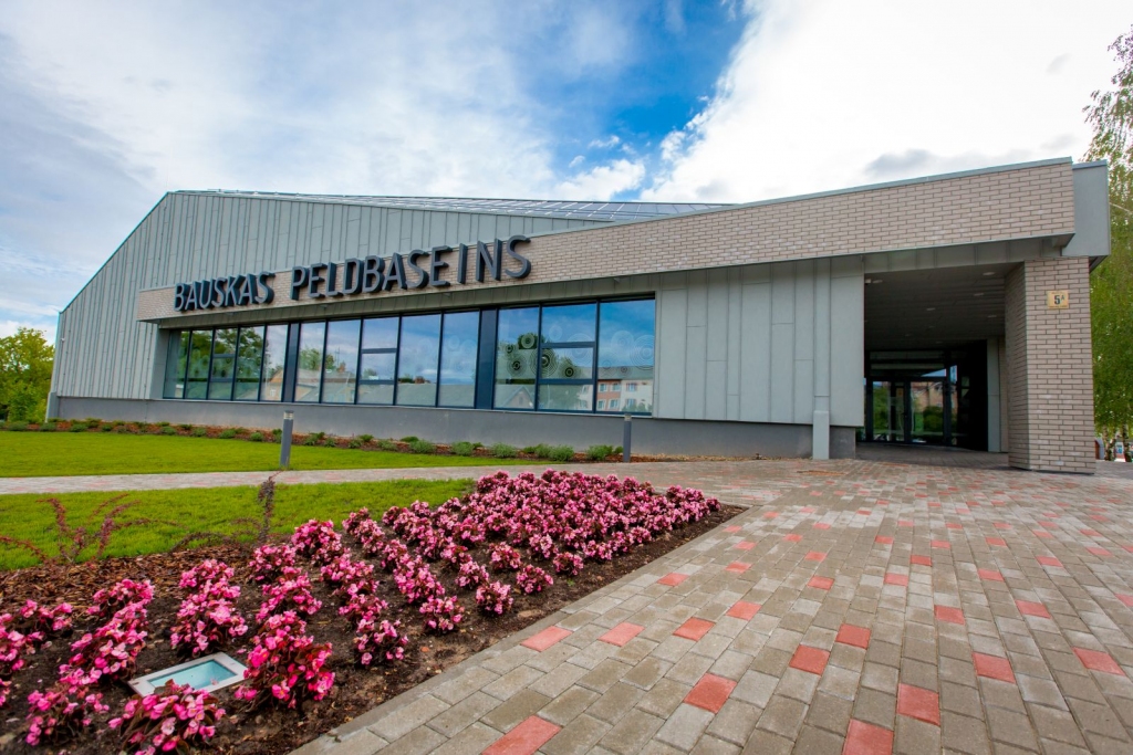 Bauskas peldbaseina uzturēšanas izdevumi 2018.gadā bija par 18% lielāki nekā plānots, sasniedzot 282 898 eiro, arī pašvaldības dotācija peldbaseina darbībai vairāk nekā divas reizes pārsniedza plānoto, sasniedzot 252 424 eiro.
Autors: www.bauska.lv