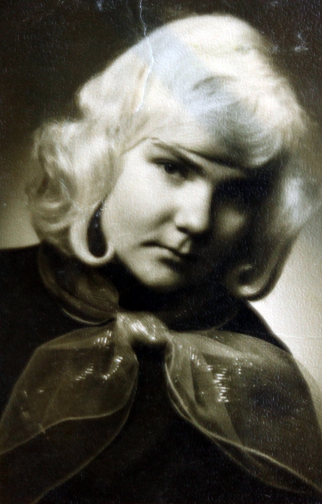 Fotogrāfija tapusi, kad Edītei Ķikustei bija 20 gadi. 
Autors: no personiskā albuma