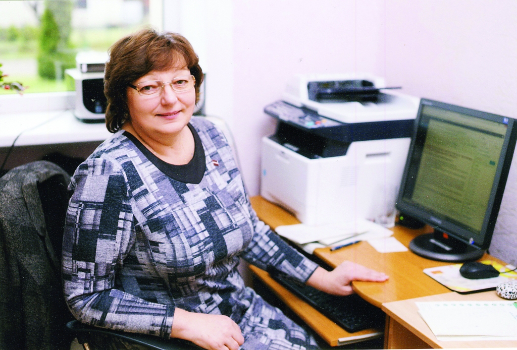 “Pedagoģiskais darbs bērnudārzā sākas ar to brīdi, kad bērns tiek atvests no agra rīta, un notiek līdz brīdim vakarā, kad viņam vecāki atnāk pakaļ.”
Inita Artistova
Autors: no “Dzirksteles” arhīva