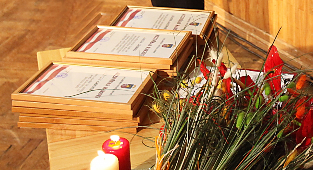 Autors: no “Dzirksteles” arhīva