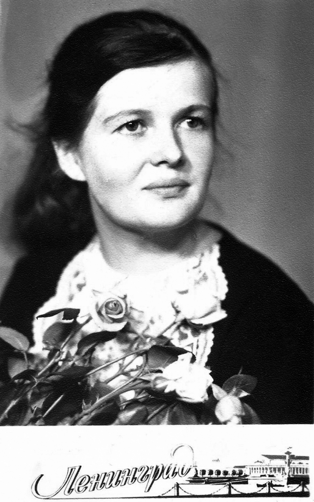 Ieva Bērziņa absolvējot Ļeņingradas pediatrijas medicīnas institūtu 1969.gadā.  
Autors: no personiskā arhīva 