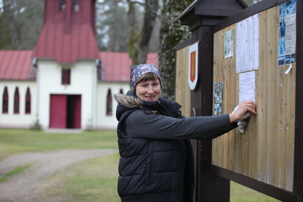 “Patriotismu es iznesu tieši ar to darbu, ko daru. Klusām un nepiespiesti. Un cilvēki to jūt. Esmu vienkārša lauku meitene. Te man ir māju sajūta. Nekad nav gribējies atstāt savu Latviju, kas ir mana tēvu zeme,” saka Vizma Suta.	
Autors: Gatis Bogdanovs