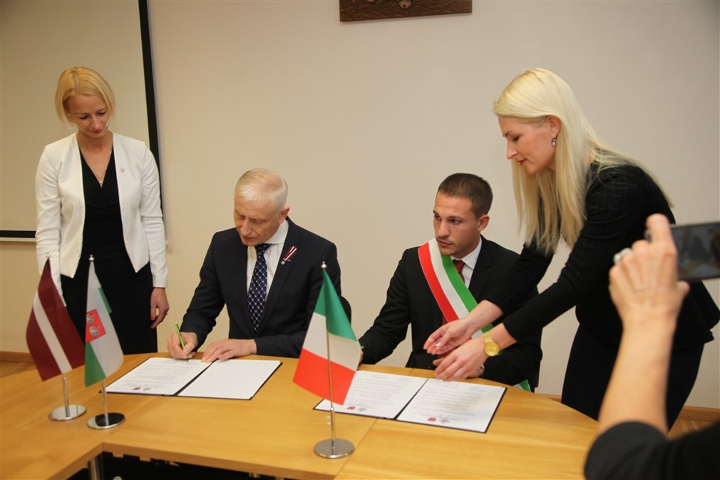 Autors: Gatis Bogdanovs