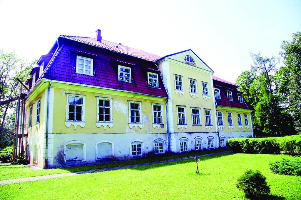 Beļavas skolas ēka. 	
Autors: no “Dzirksteles” arhīva