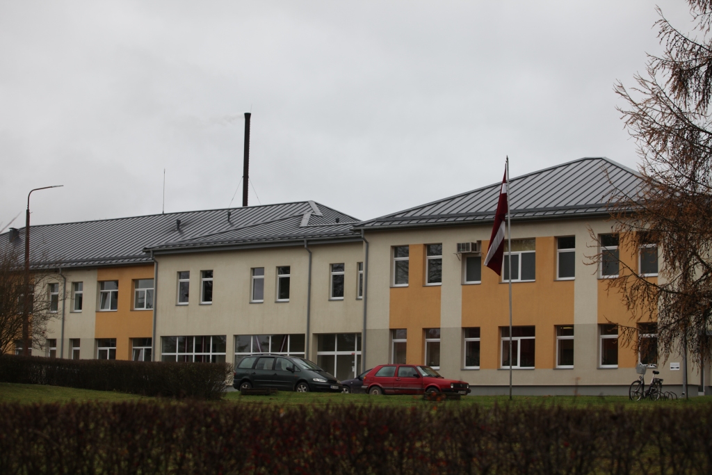 Marika Jermaševiča un Lana Upīte stāsta, ka tiek strādāts arī pie Balvu un Gulbenes slimnīcu koptēla - nākamā gada sākumā personālu nodrošinās ar jauniem tērpiem un identifikācijas nozīmītēm. “Lai esam pamanāmi un vienoti skaisti!” saka L.Upīte. 	
Autors: Gatis Bogdanovs