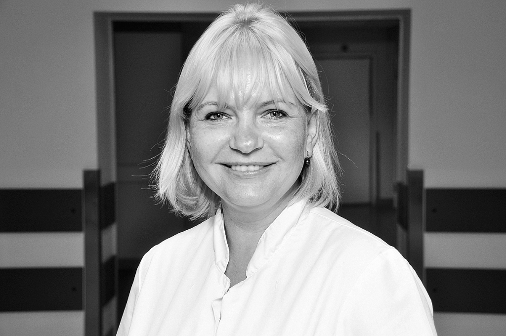 “Visbiežāk pacientus interesē jautājumi, kas saistīti ar bezmiegu, bet tas vairāk ir psihologu, psihoterapeitu, psihiatru darbības lauciņš. Grūtā aizmigšana un pēc tam pamošanās, visticamāk, ir saistīta ar dienas notikumiem,” saka miega speciāliste Dace Zemīte.
Autors: DAINIS ĢELZIS